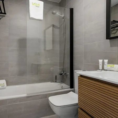 Vivi Homes - Santangelo Pool, Terrace & Sea View Apartment *