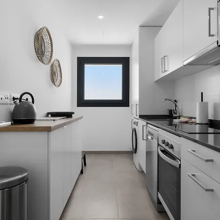 Vivi Homes - Santangelo Pool, Terrace & Sea View Apartment Benalmadena