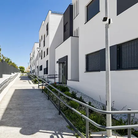 Vivi Homes - Santangelo Pool, Terrace & Sea View Apartment Benalmadena