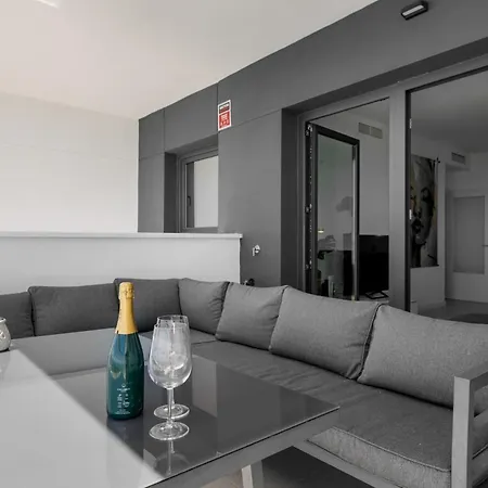 Vivi Homes - Santangelo Pool, Terrace & Sea View * Benalmadena